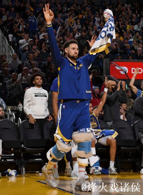 克莱-汤普森三分命中率高效，全场贡献12分2篮板1抢断